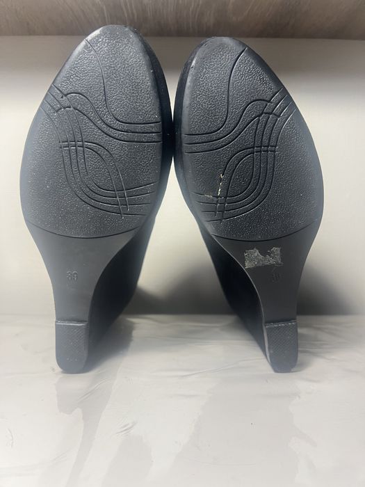 Туфли на сплошной платформе