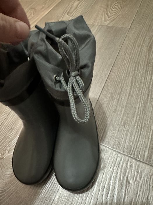 Резиновые утепленные сапожки