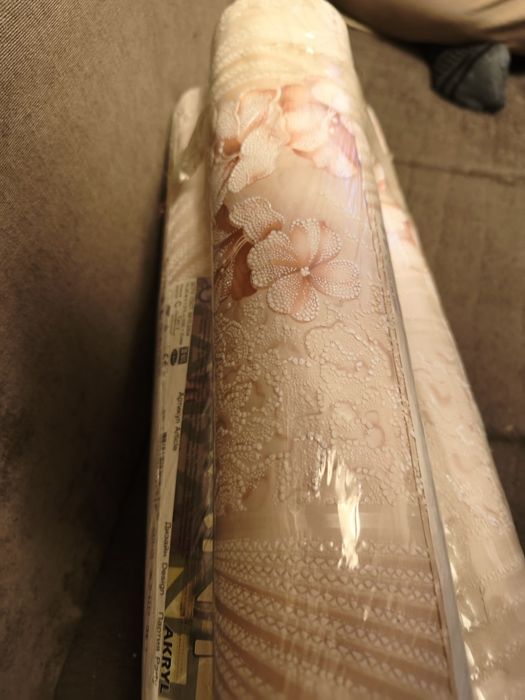 Продам обои новые