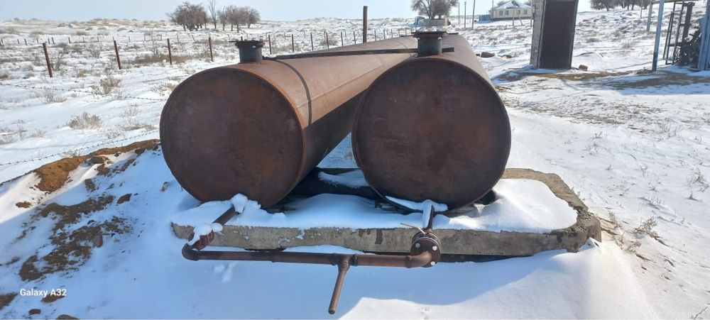 Продам толстостенный емкость