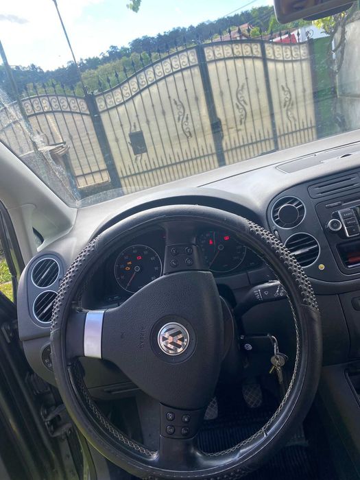 Vând Mașină Volkswagen