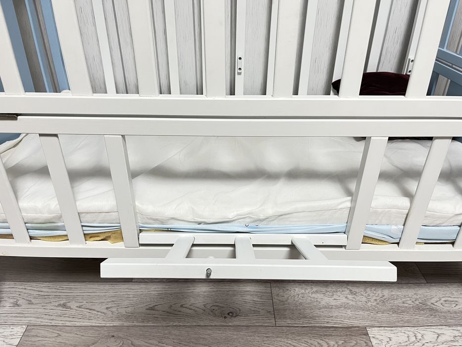 Кроватка детская