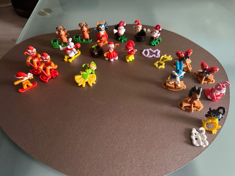 Коледни фигурки Kinder