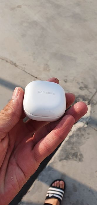 "Samsung"  Galaxy buds2. Orginal quloqchin KAROBKA FULL garantya ham