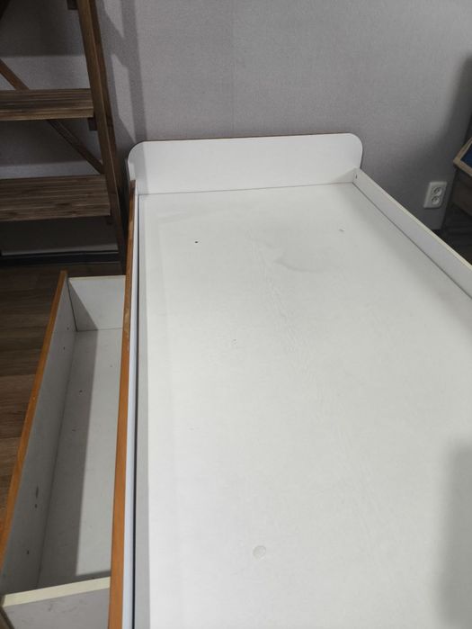 Шкафы и кровать в детскую комнату