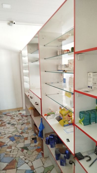 Срочно Продается Аптечная полка
