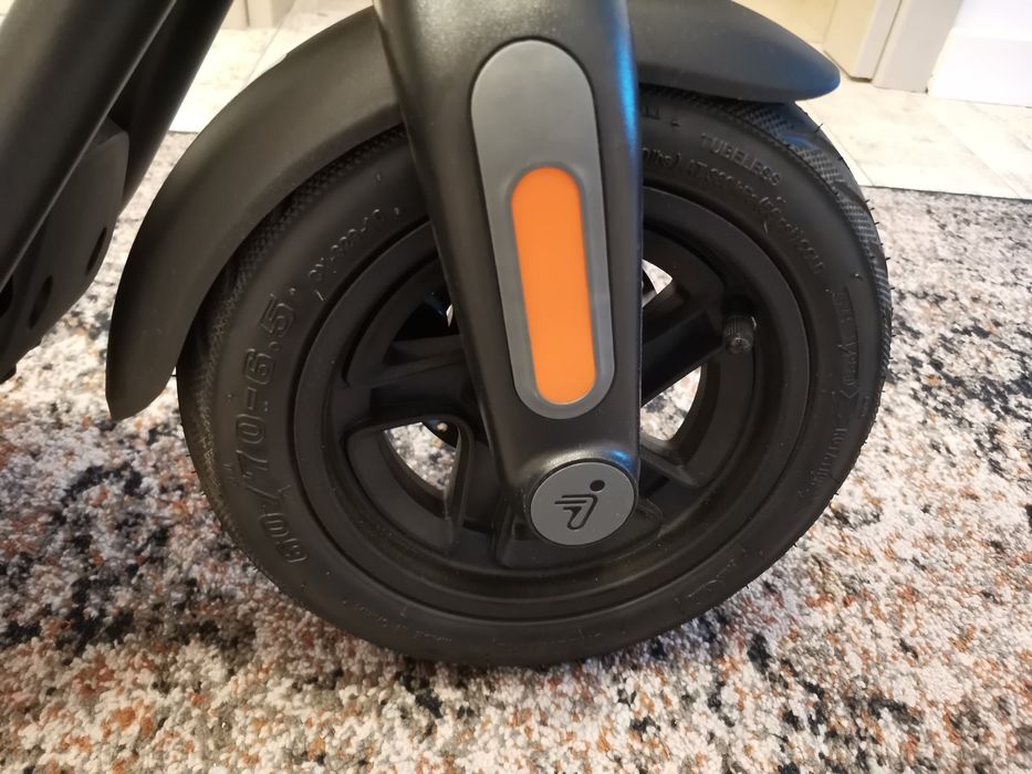 Trotineta electrica Ninebot F2 Plus - STARE CA NOUA