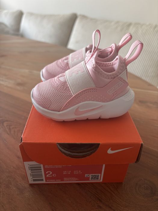 Nike air обувки за бебе