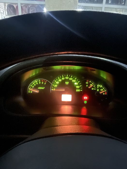 Продам приору 2012 г в