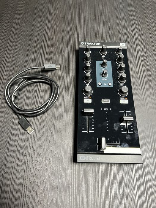 Traktor Z1mk2 mixer 2 canale