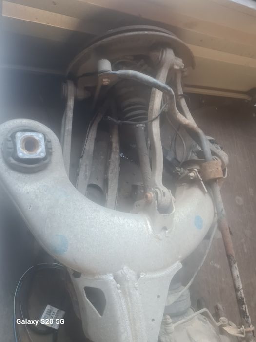 De vinzare punte spate complecta mercedes E 200