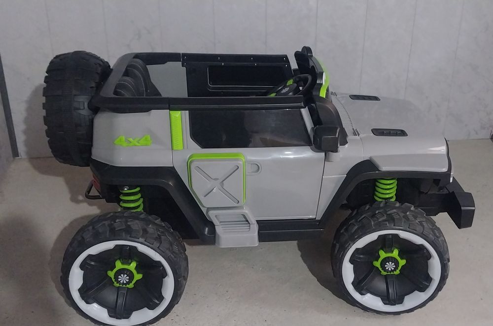 Электромашина для детей JEEP 4×4