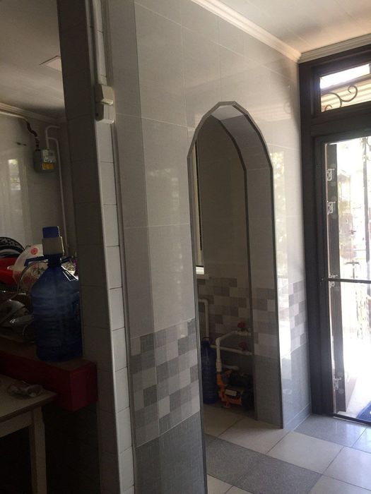 Квартира 5 комнат . Центр Янгиюля.