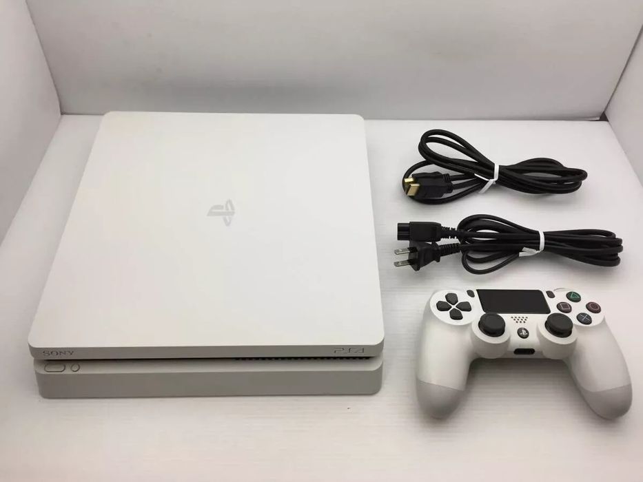 Продам пс4 слим + 3 игры фифа 26 гта в идеальном состоянии цена 1 день