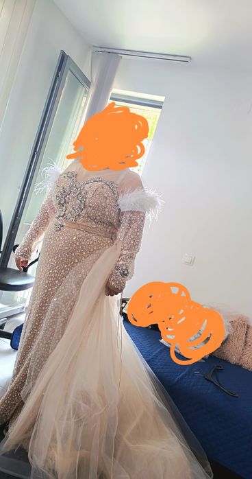 Продавам официална рокля