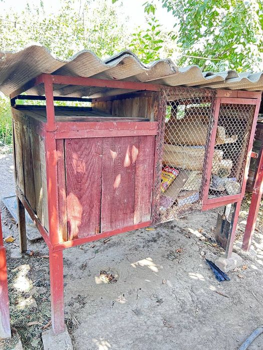 Крольчатник с домиком