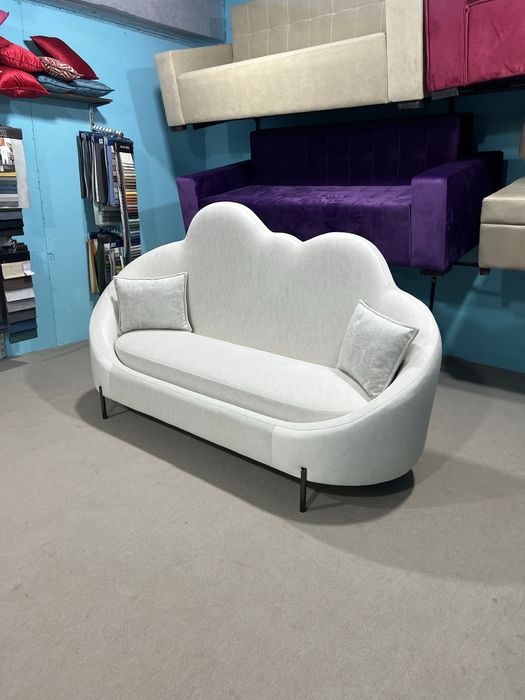 Диван для дома фото студии магазина салона красоты