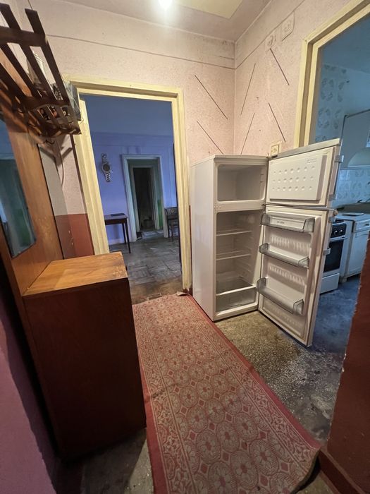 Vând apartament 3 camere zona Poetului