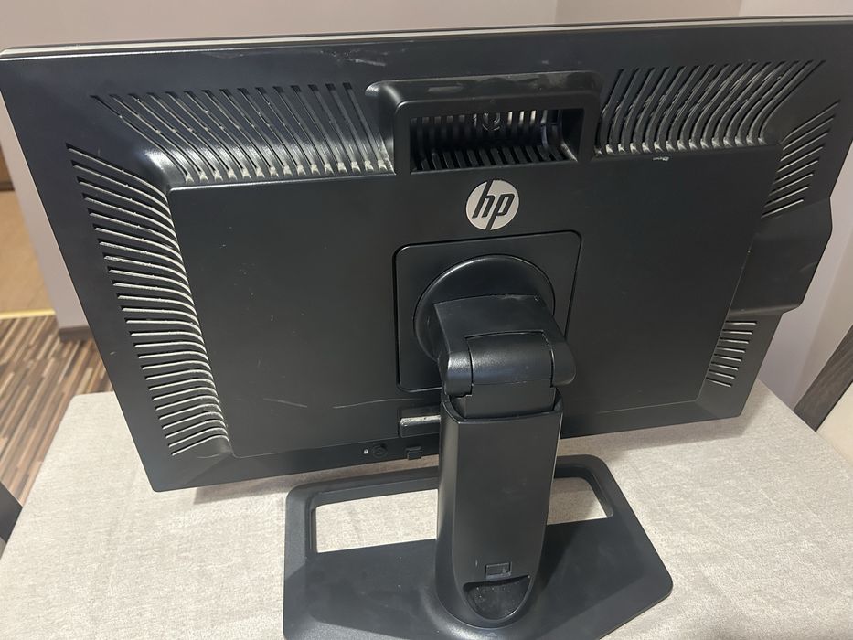 Монитор HP ZR2440w