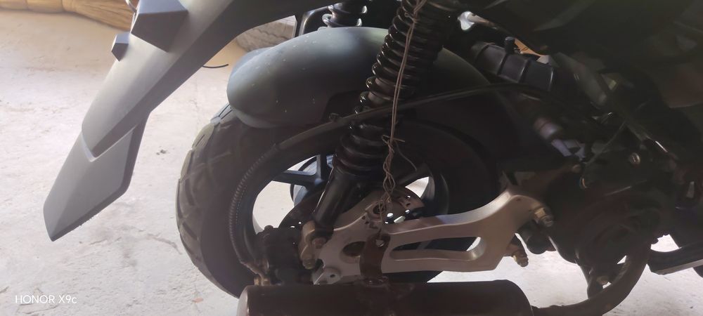 Skuter Nomi Tank 3 Pro