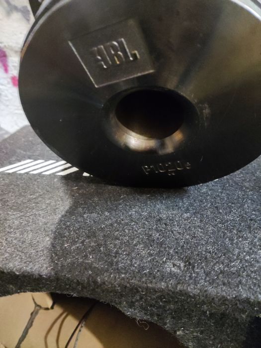 Бас 10" JBL,400W RMS,4ohm