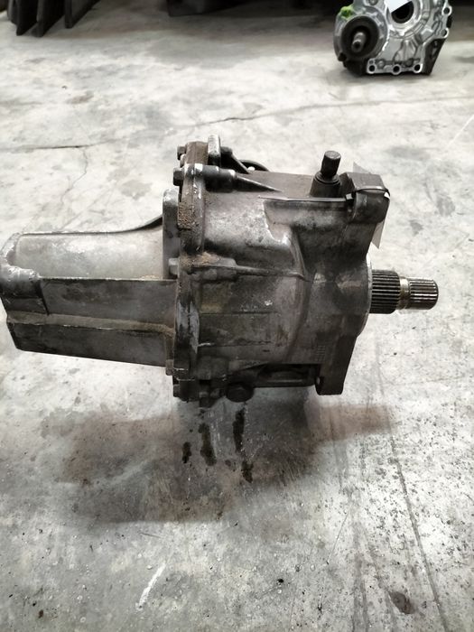 Раздатка / Раздатъчна кутия Hyundai Tucson / Хюндай Туксон 2.0 бензин