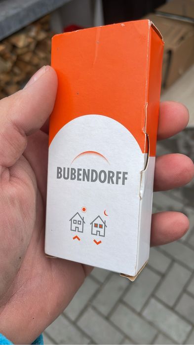 Vand rulou electric cu telecomandă! Sigilat