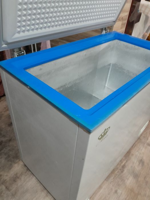 Продам морозильник