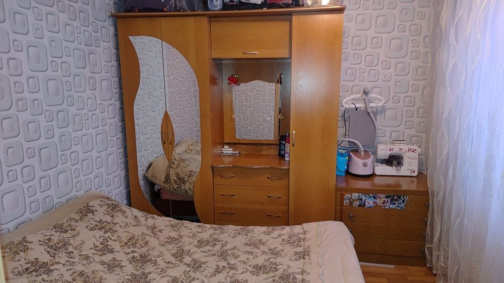 Продам 4-комнатную  квартиру