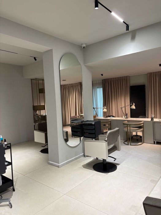 Vanzare Salon de Infrumusetare Complet Echipat