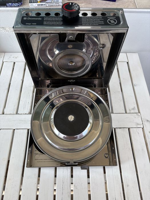 Dometic Origo 1500 – компактен, еднопламъчен спиртен котлон