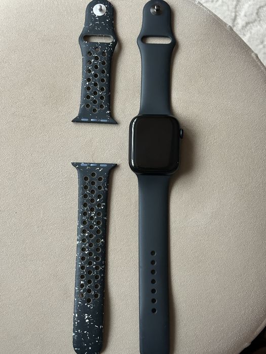 Apple Watch 8    45 mm
