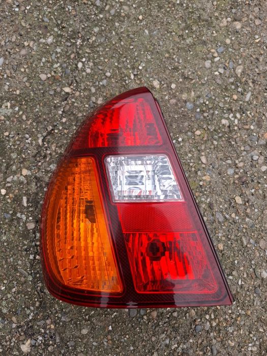 Stop Lampa Tripla Stanga Renault Clio 2 Symbol