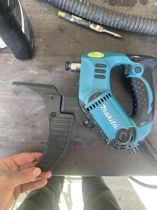 Vand Makita 6843
