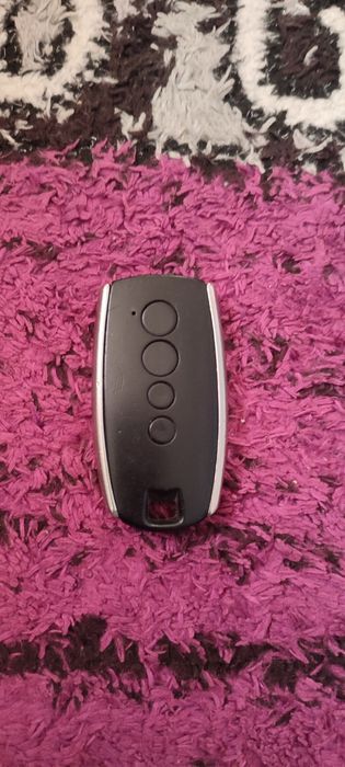 Vand telecomda poarta că noua folosita foarte puțin !!