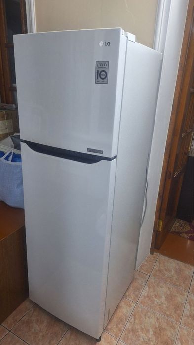 Holodilnik sotiladi LG