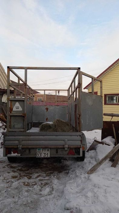 Коневозка прицеп двуосный