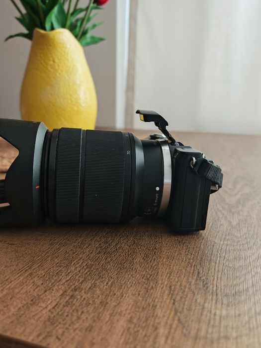 Sony Alpha A5000 + obiectiv Sony 28-70mm OSS + accesorii