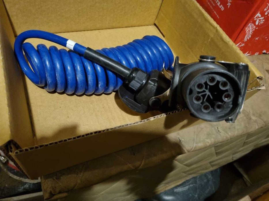 Hartie taho,frigo,cabluri semiremorca,covoras,becuri 24V,invertor