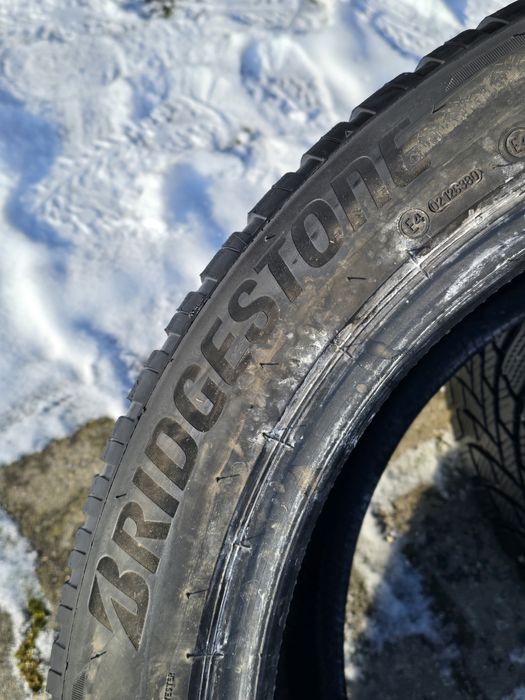 235 50 20 Bridgestone