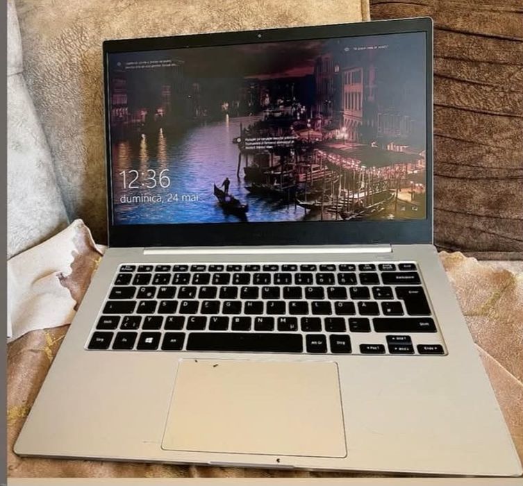 „Galaxy Book Go (LTE)”
procesor Qualcomm Snapdragon 7c Gen 2
arhitectură „ARM64-based PC”
cod model: „GALAXY A5A5-PAJS”.