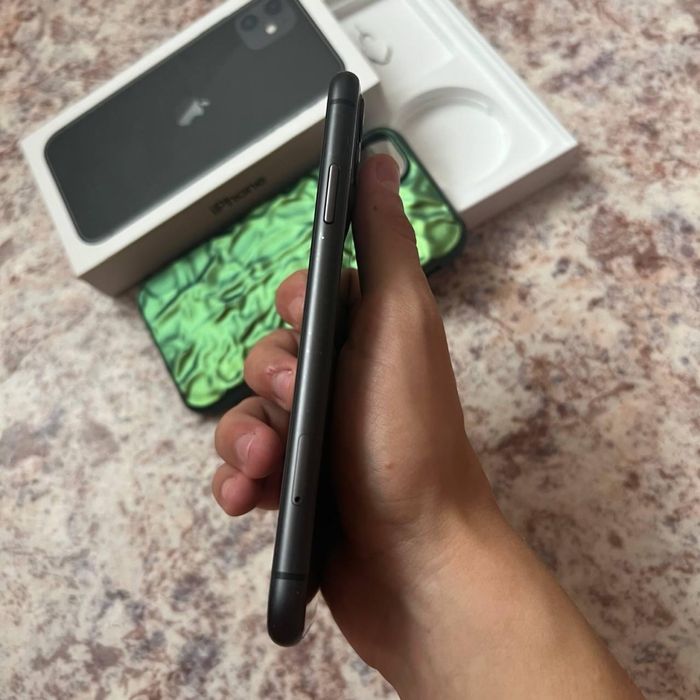 Айфон 11 128GB..