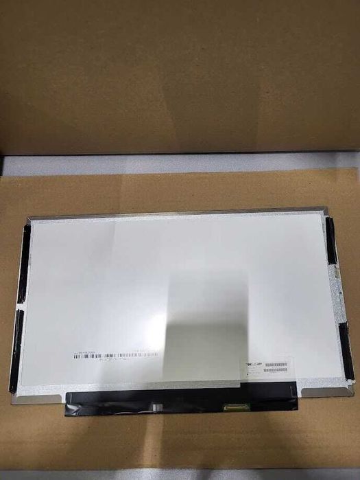 Samsung LTN133AT32-701 13.3" HD лаптоп дисплей употребяван
