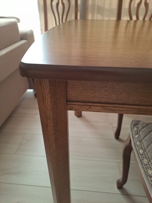 Продам стол и 4 стула