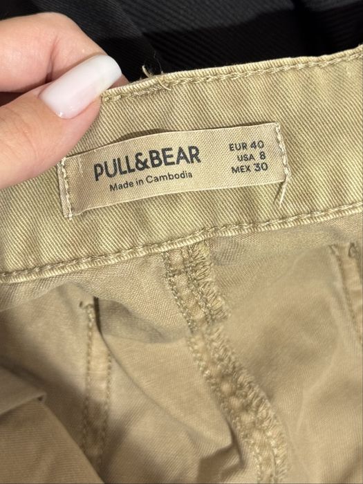 продам бежевые карго штаны pull&bear