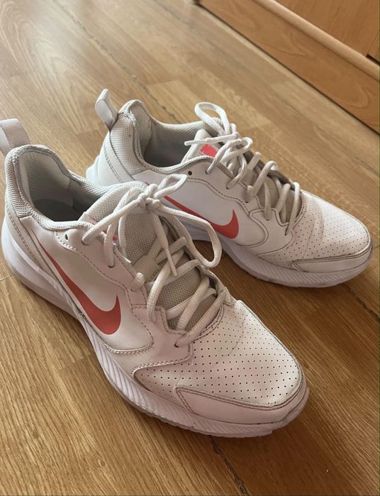 Nike todos white маратонки дамски