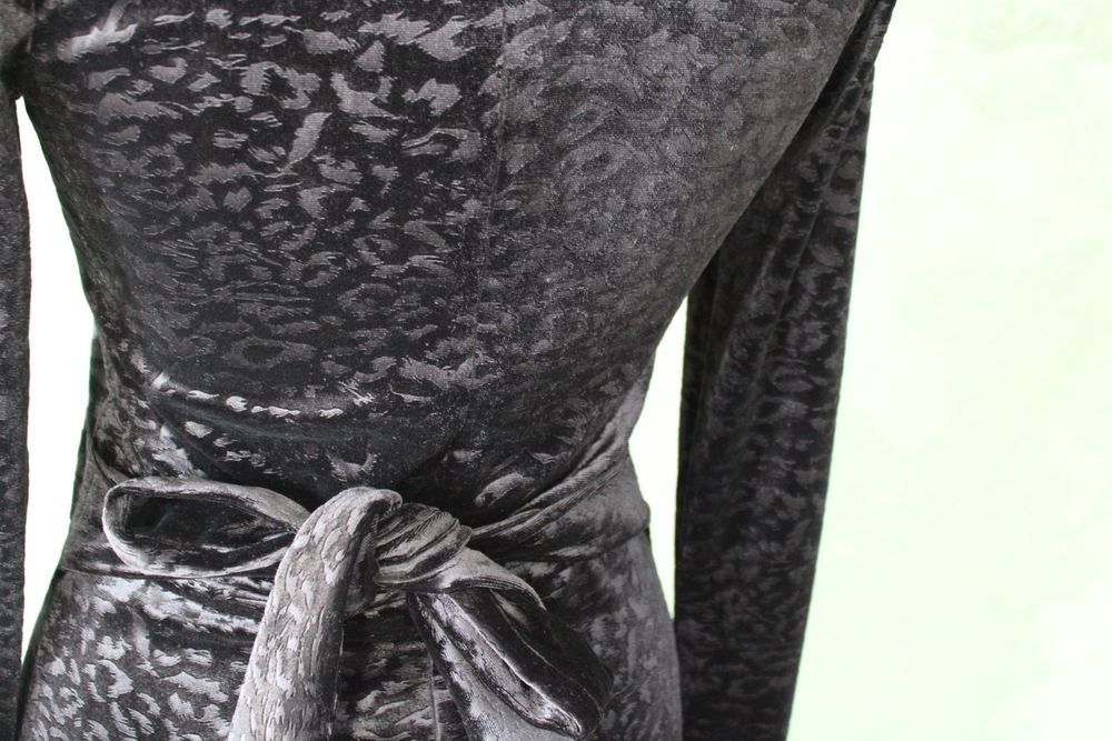 Rochie catifea neagră