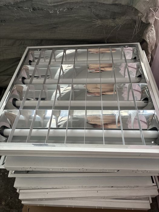 Лампи цената е за бройка