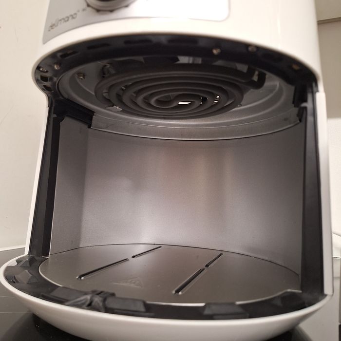 Делимано Еър Фрайър + книга с рецепти на български