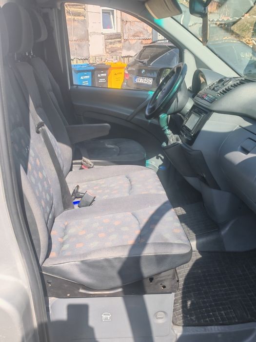 Vând Mercedes vito 2200